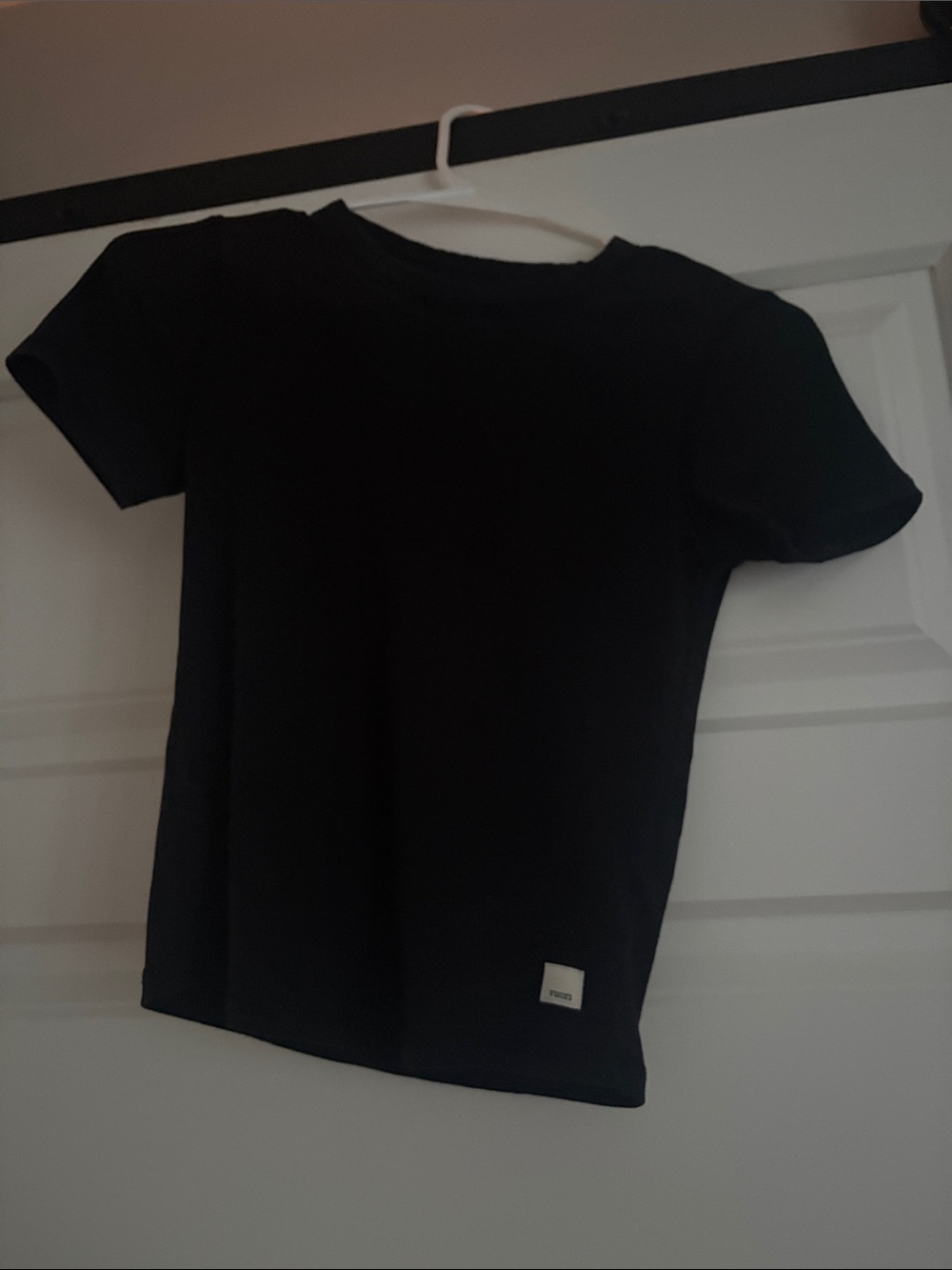 Vuori Black Short-Sleeve Women's Tee